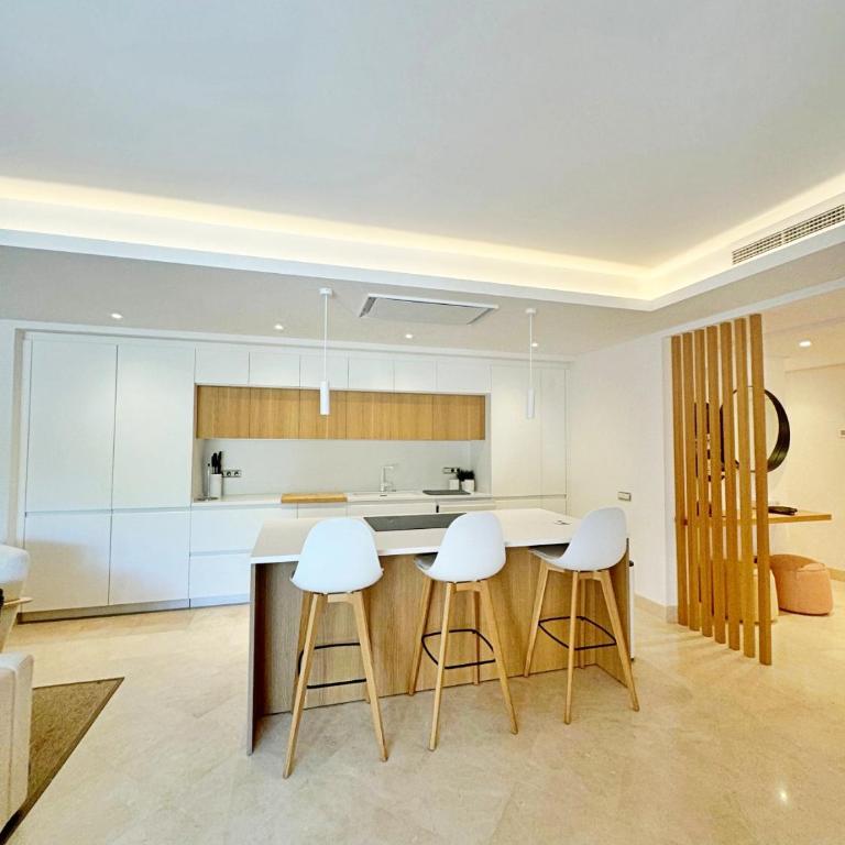 Luxury 4 BD Penthouse with Private Pool by Hostlovers - Apartamento - 5