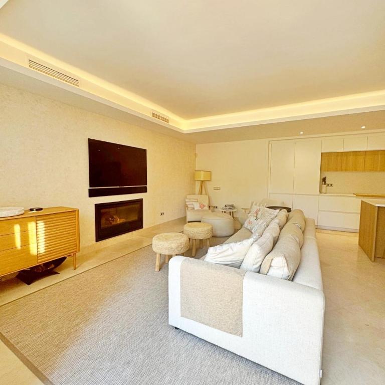 Luxury 4 BD Penthouse with Private Pool by Hostlovers - Apartamento - 19