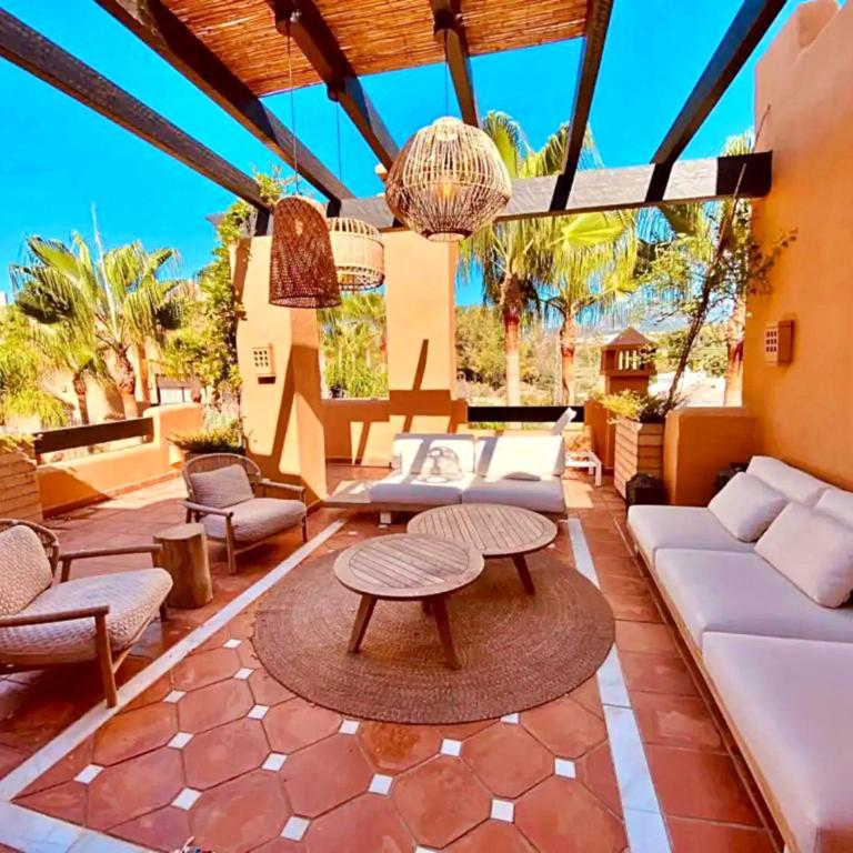 Luxury 4 BD Penthouse with Private Pool by Hostlovers - Apartamento - 30