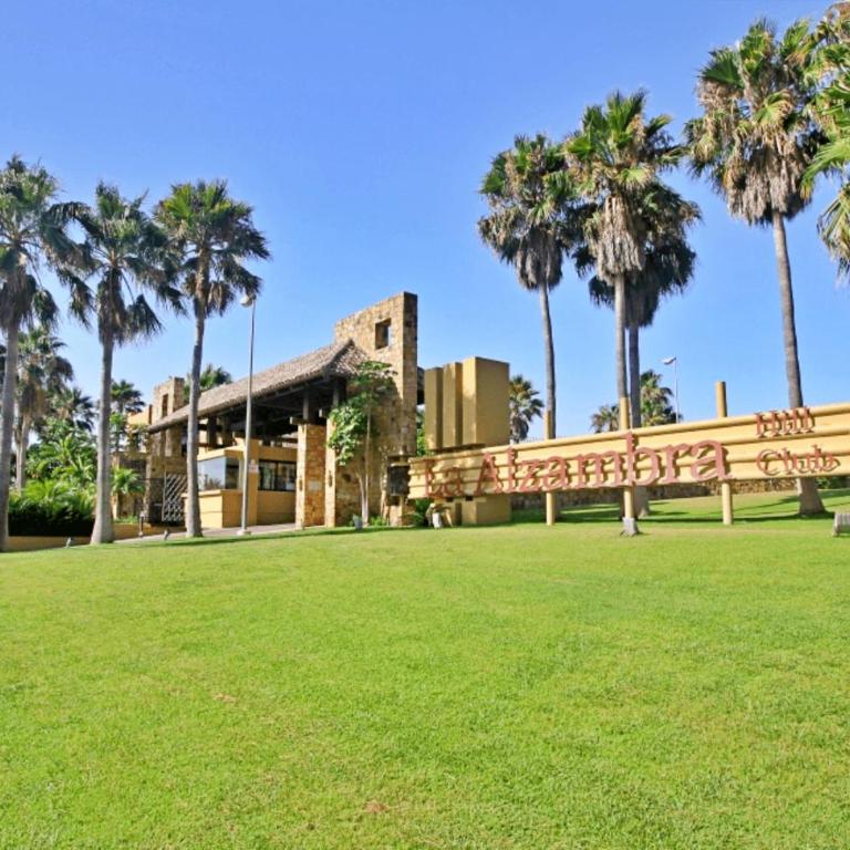 Luxury 4 BD Penthouse with Private Pool by Hostlovers - Apartamento - 42