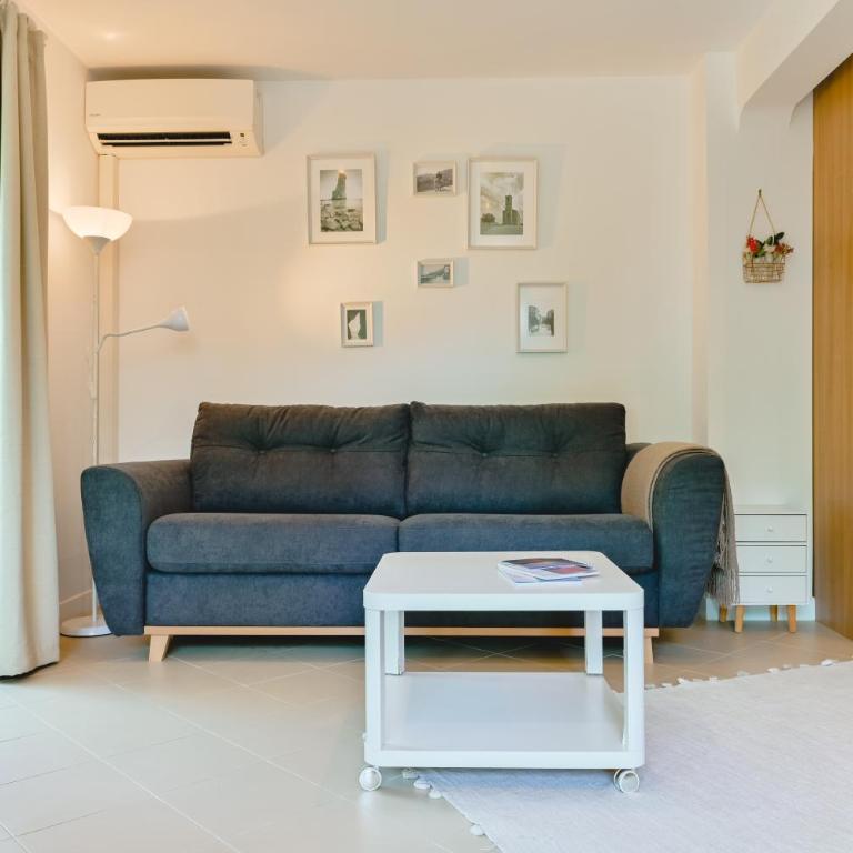 Charmant Appartement - Jardinet Privé - 5 minutes des plages Sanguinaires - Ajaccio - Appartement 1 Chambre - 15