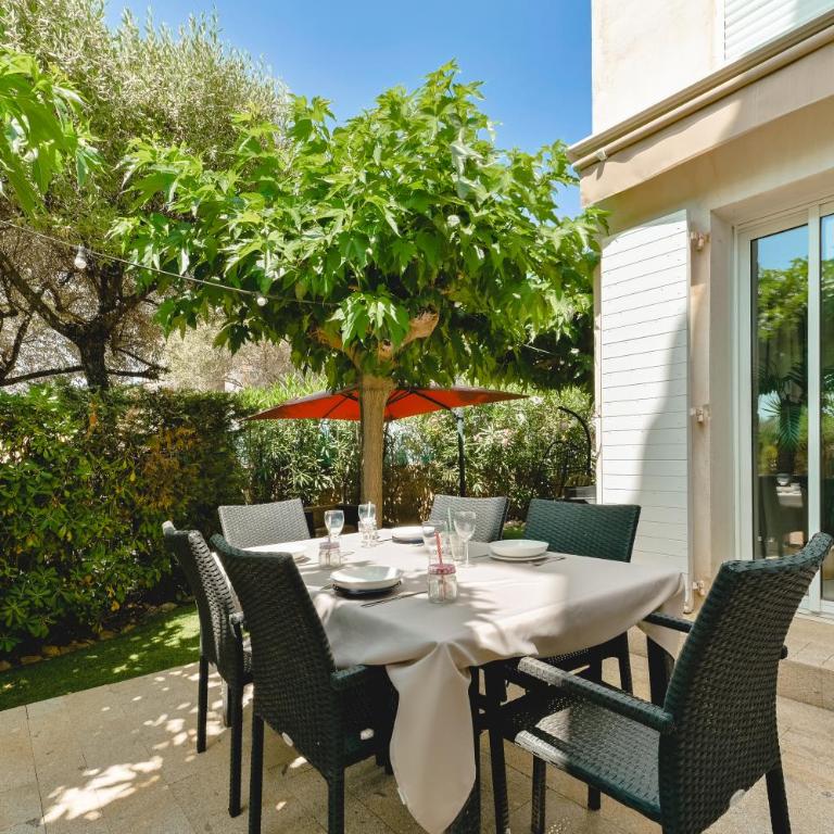 Charmant Appartement - Jardinet Privé - 5 minutes des plages Sanguinaires - Ajaccio - Appartement 1 Chambre - 18