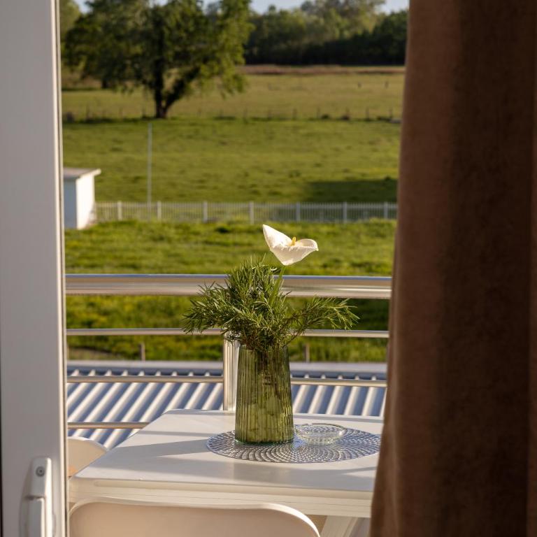 Villa Elezi - Double Room with Balcony - 9