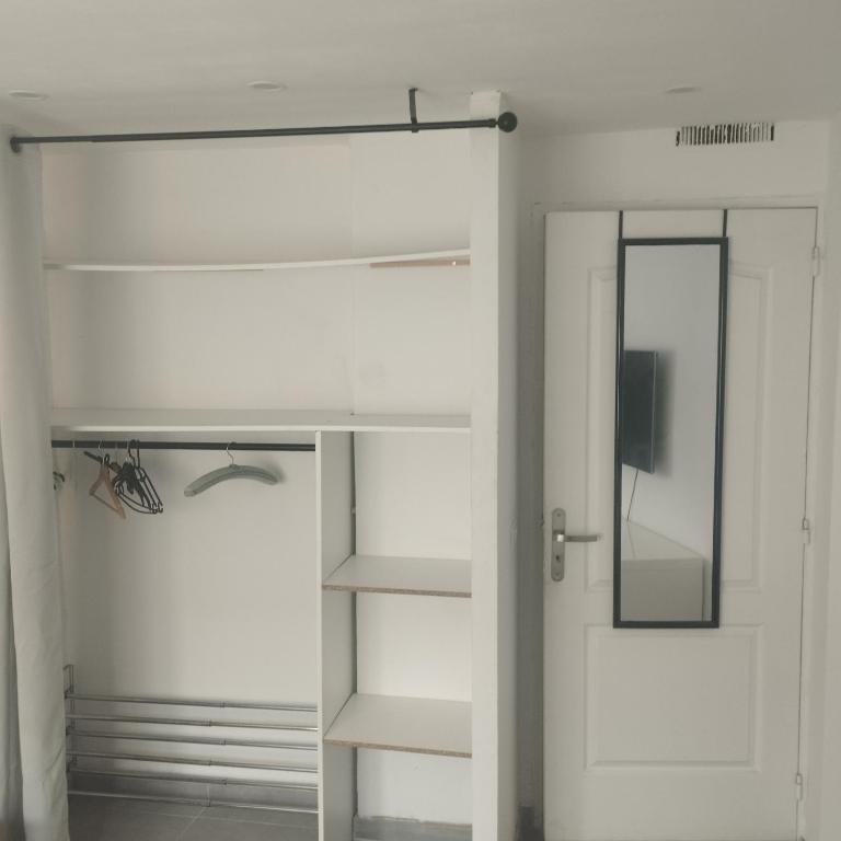 Jolie 2P au centre de golfe-juan à 2mn des plages - Appartement 1 Chambre - 13