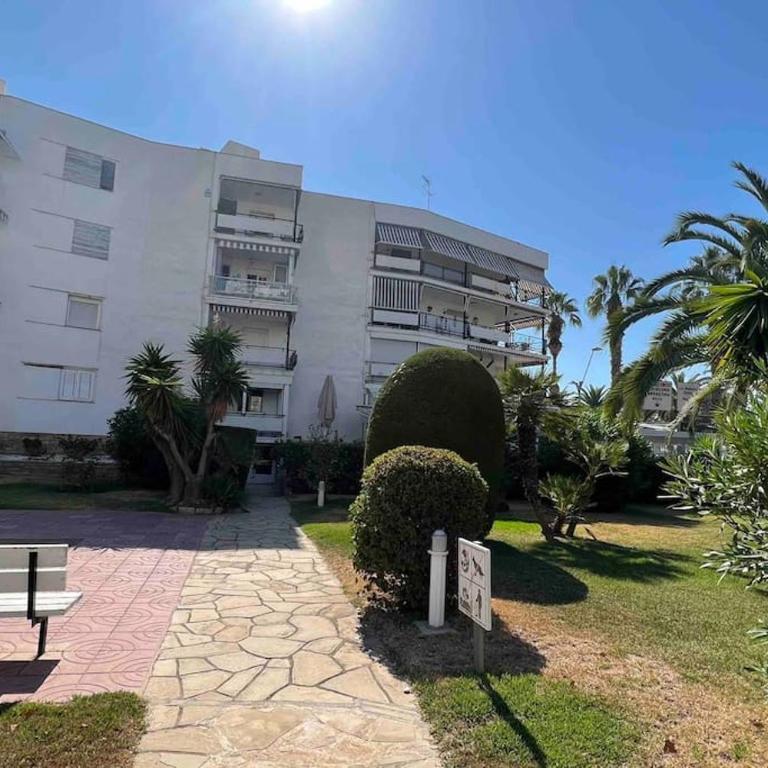 Primera línea de MAR con jardín - Apartamento con 4 dormitorios - 20