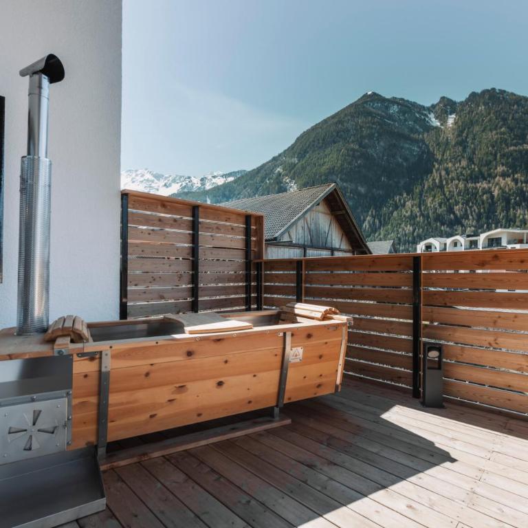 4zero Appartment - Apartment 4 mit Balkon und mit Feuer beheiztem Whirlpool - 3