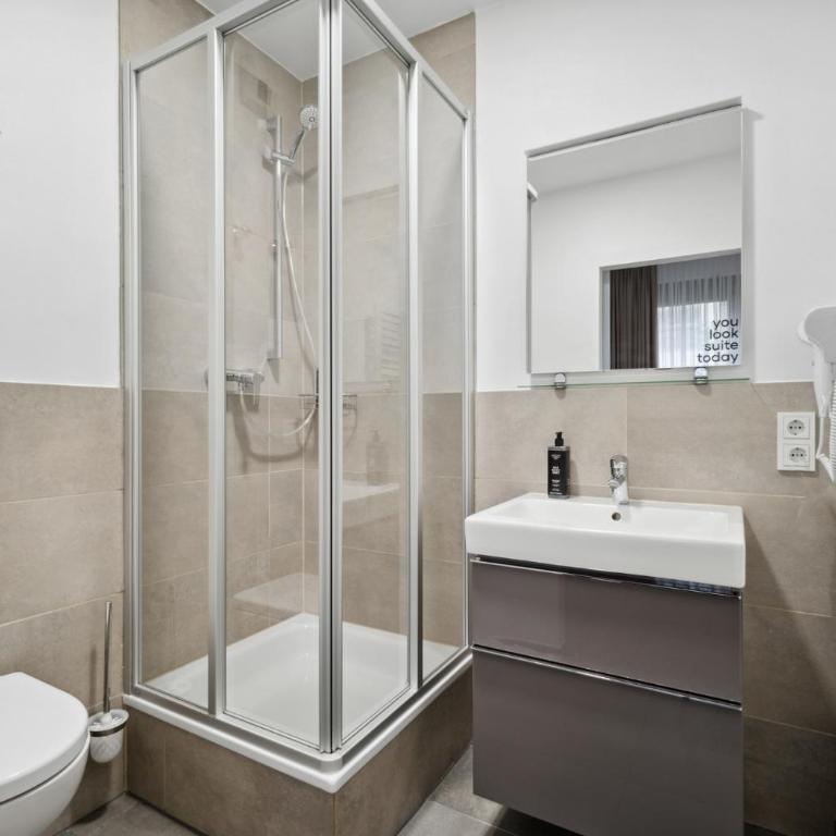 Limehome Munich Fritz-Erler Str - Suite con Divano-Letto - 15