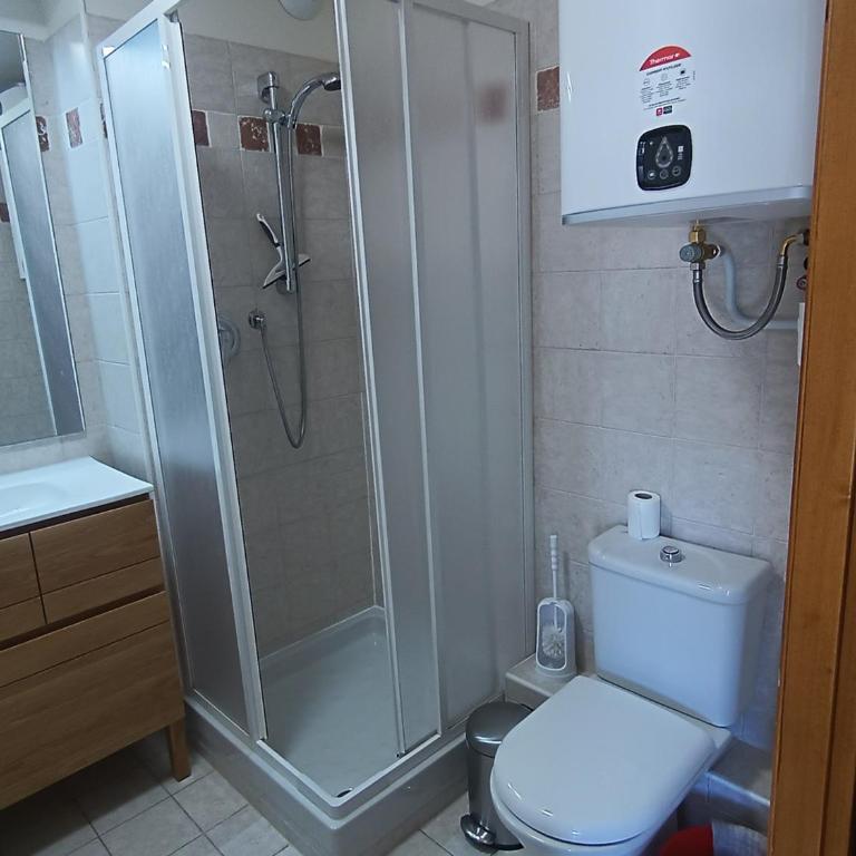 Studio rénové avec terrasse, jardin et parking à Montgenèvre - 4 pers. - FR-1-445-204 - Studio - 11