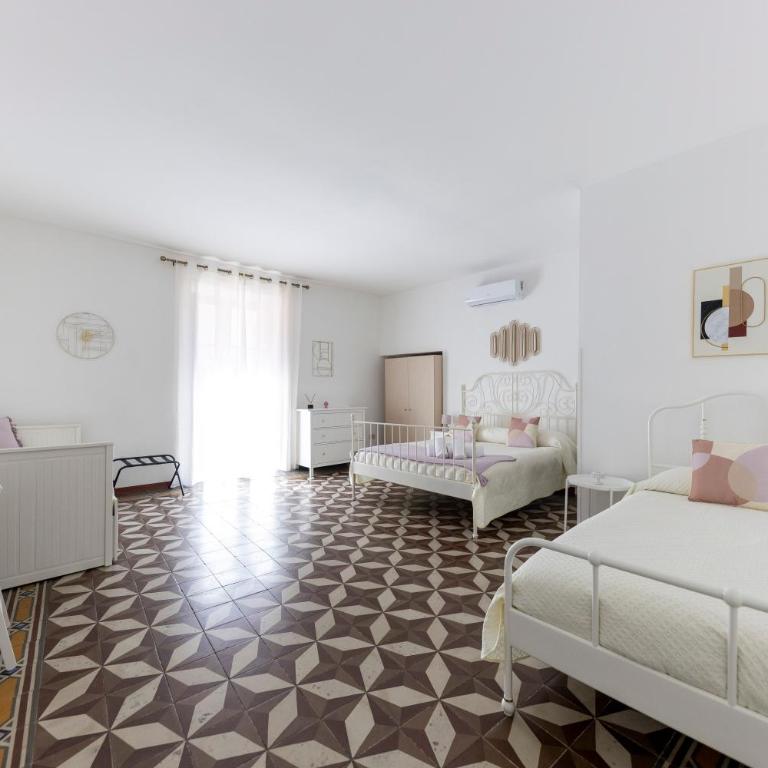 Dolce Vita Rooms and Apartments - Camera Tripla con Balcone - 12