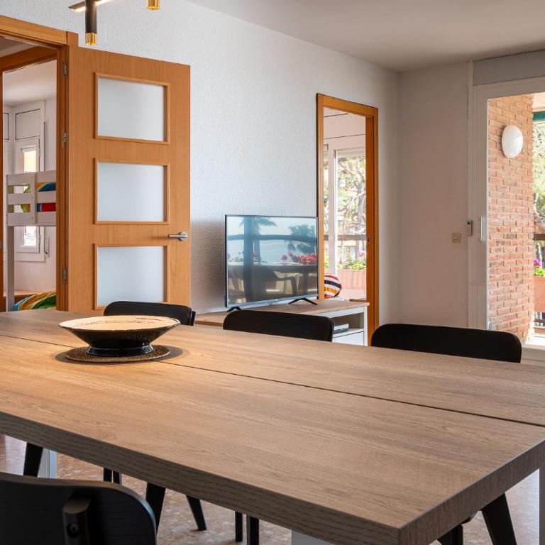 AT091 Els Pins, vistas del mar, comunidad con piscina - Three-Bedroom Apartment - 16
