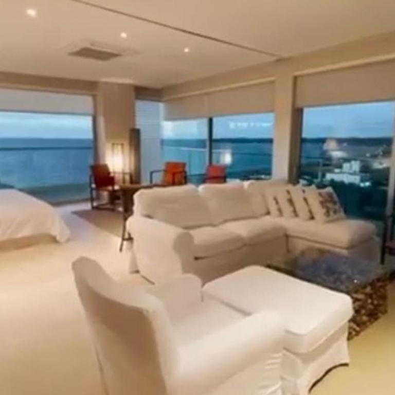 Luxury apartament with pool and 360 view - Three-Bedroom Apartment - 20