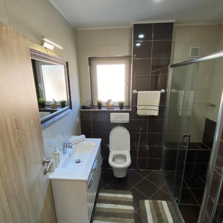 Apartman Nani - Three-Bedroom Apartment with Mountain View - 3