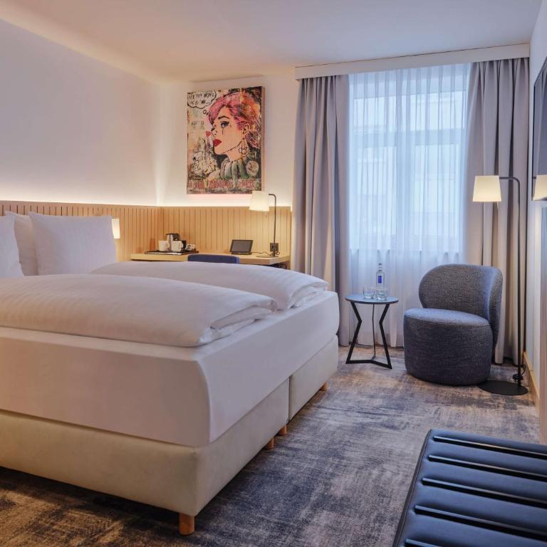Dorint Hotel Würzburg - Standard Zimmer mit Kingsize-Bett - 1