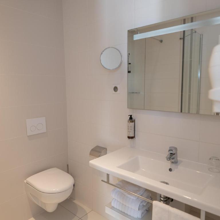 Best Western Plus Le Roof Vannes Bord de Mer - Chambre Double Supérieure - Vue sur Mer - 12