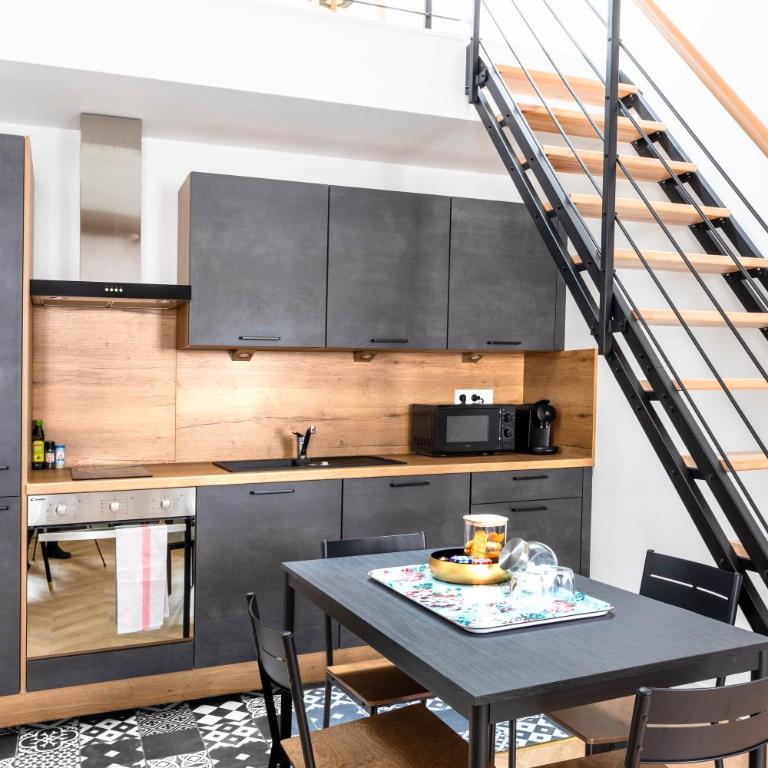 Duplex Standing - Hyper Centre - Tout équipé - Appartement 1 Chambre - 4