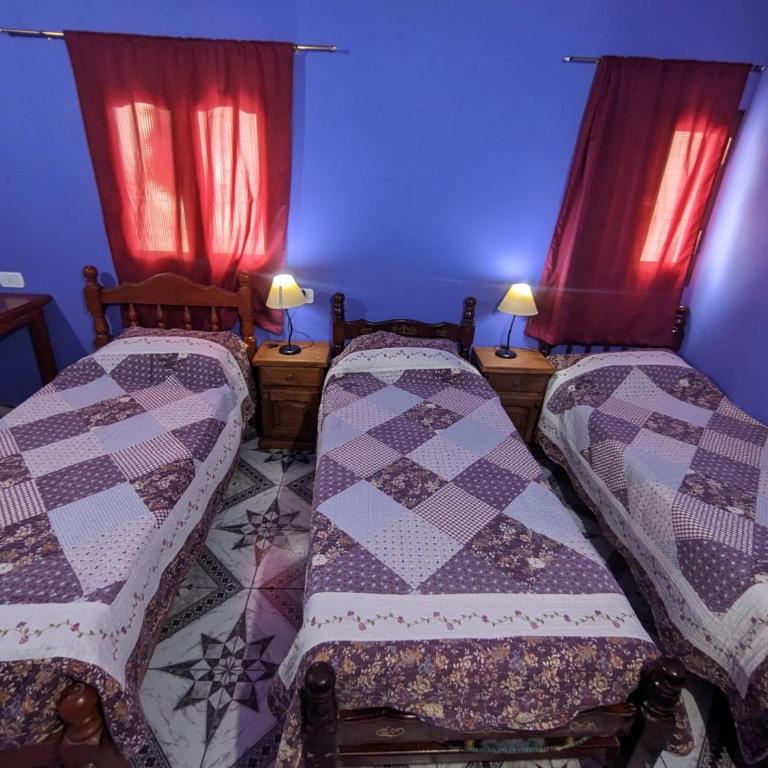 Hostal Mary - Habitación Familiar - 2