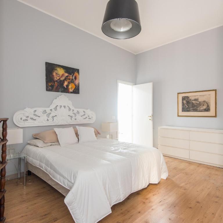 Auditorium Luxury Apartments - Two-Bedroom Apartment - 13