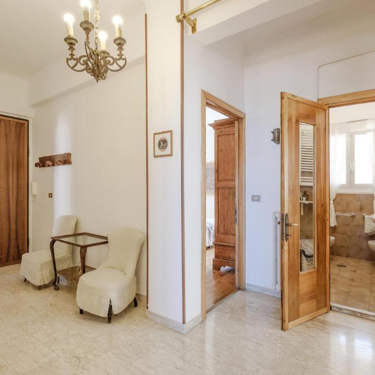 4 Bedroom Awesome Apartment In Imperia - Appartamento con 3 Camere da Letto - 20