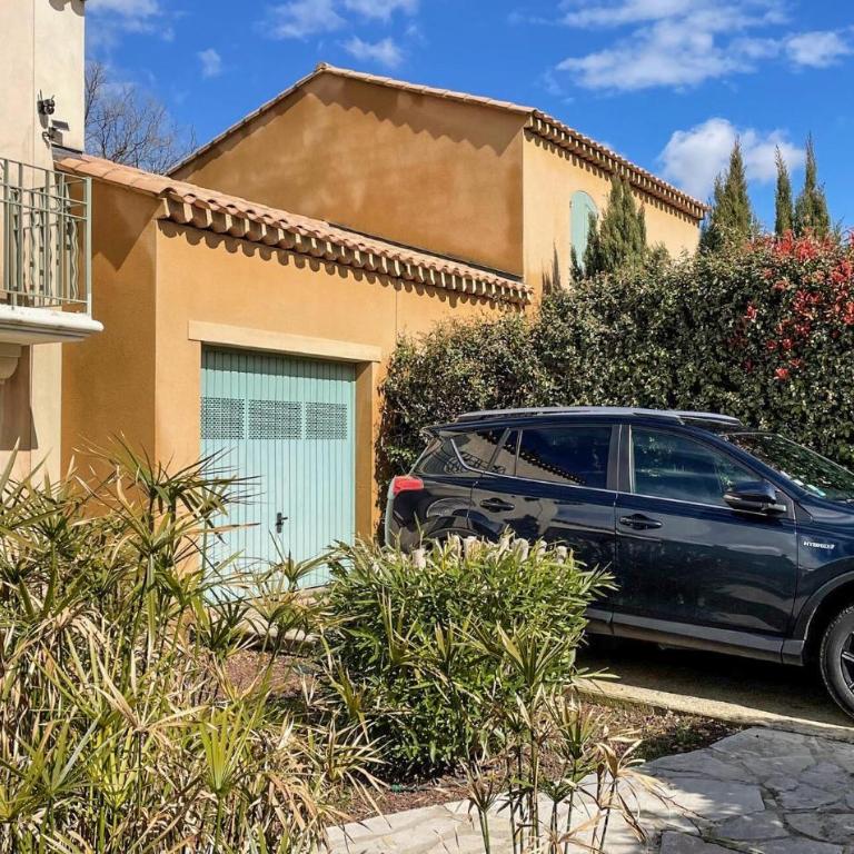 Awesome Home In Saint-Rémy-De-Provence - Maison de Vacances 3 Chambres - 1