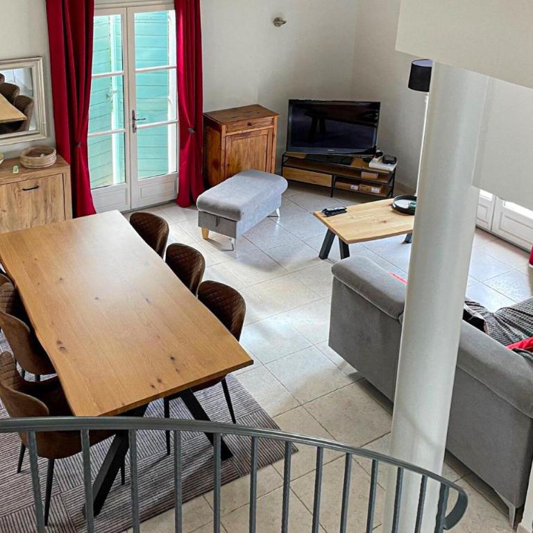 Awesome Home In Saint-Rémy-De-Provence - Maison de Vacances 3 Chambres - 3