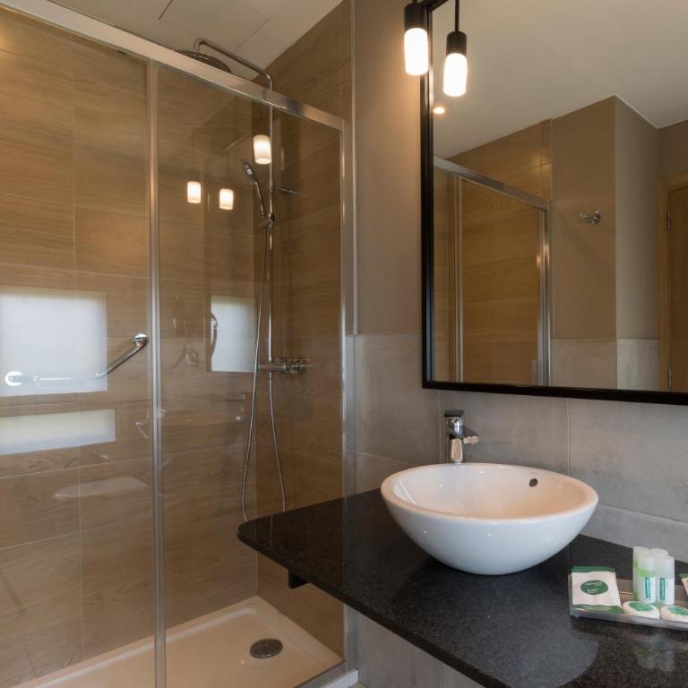 Hotel Avenida - Habitación Individual Amplia - 4