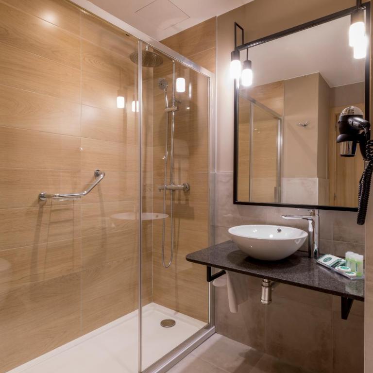 Hotel Avenida - Habitación Doble - 1 o 2 camas - 7