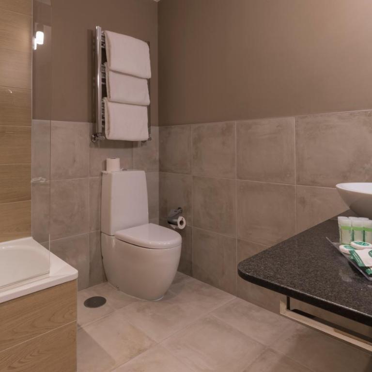 Hotel Avenida - Habitación Triple - 5