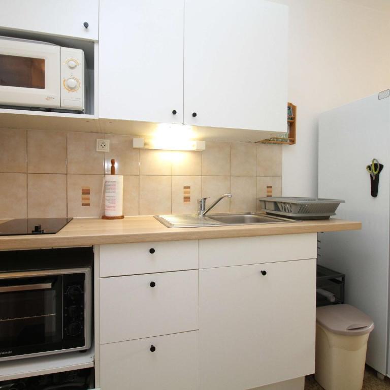 Studio lumineux avec climatisation et wifi à Balaruc-les-Bains - FR-1-553-61 - Studio - 10