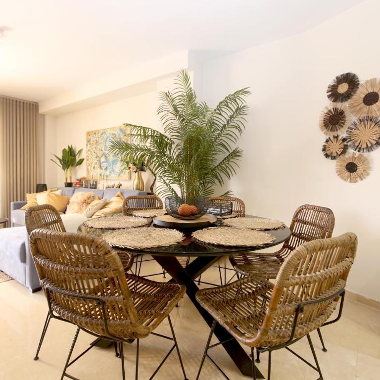 Estepona Port Apartment YVONNE - Two-Bedroom Apartment - 19
