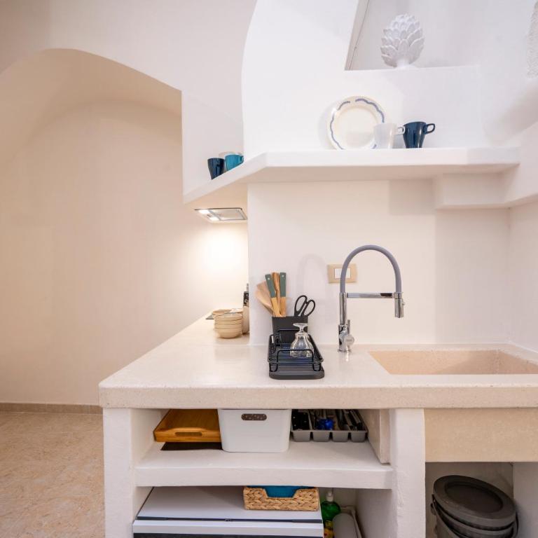 GuestHost - La Mille - Charming Ostuni Apartment - Two-Bedroom Apartment - 5