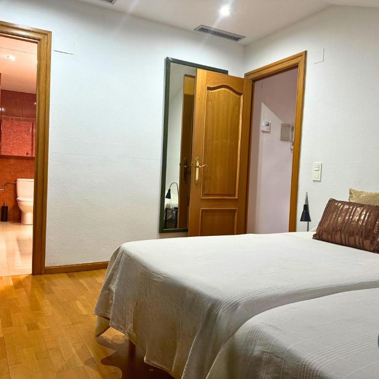 Dos Torres Ático Dúplex - Céntrico con Vistas a la Ciudad - Apartamento de 3 dormitorios - 12