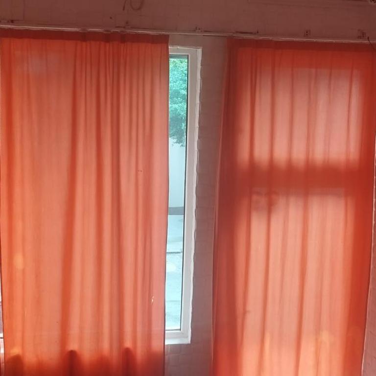 Small Apartment PRIVATE bathroom STRONG WI-FI - Velika Dvokrevetna Soba sa Bračnim Krevetom - 5