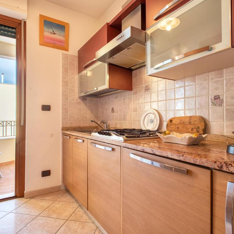 GuestHost - Alghero Sea View Apartment with Balcony! - One-Bedroom Apartment - 3