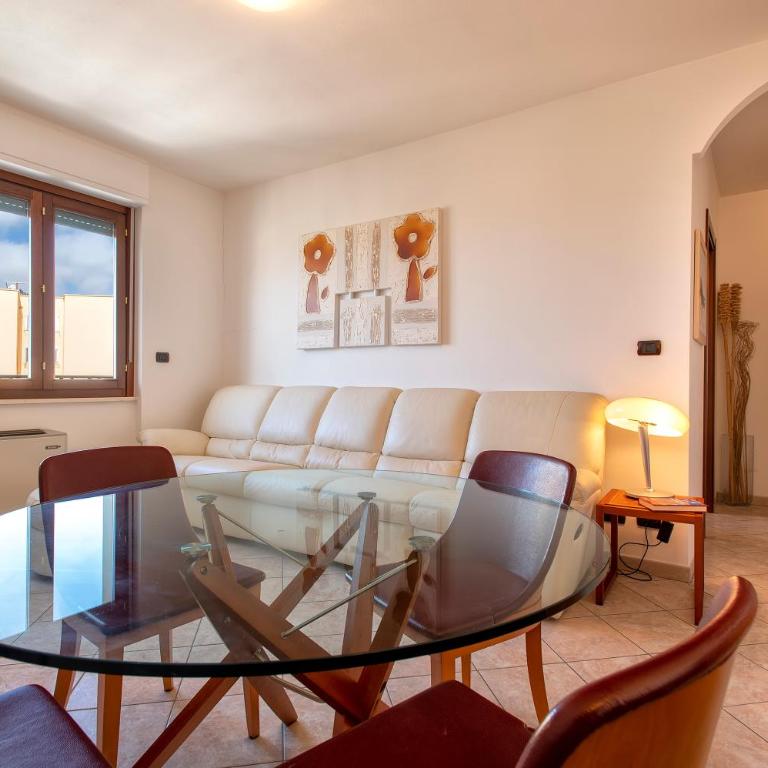GuestHost - Alghero Sea View Apartment with Balcony! - One-Bedroom Apartment - 2