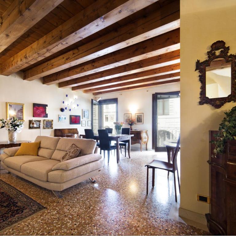 PadovaResidence Apartments - vista Piazza delle Erbe e Palazzo della Ragione - Superior Apartment - 11