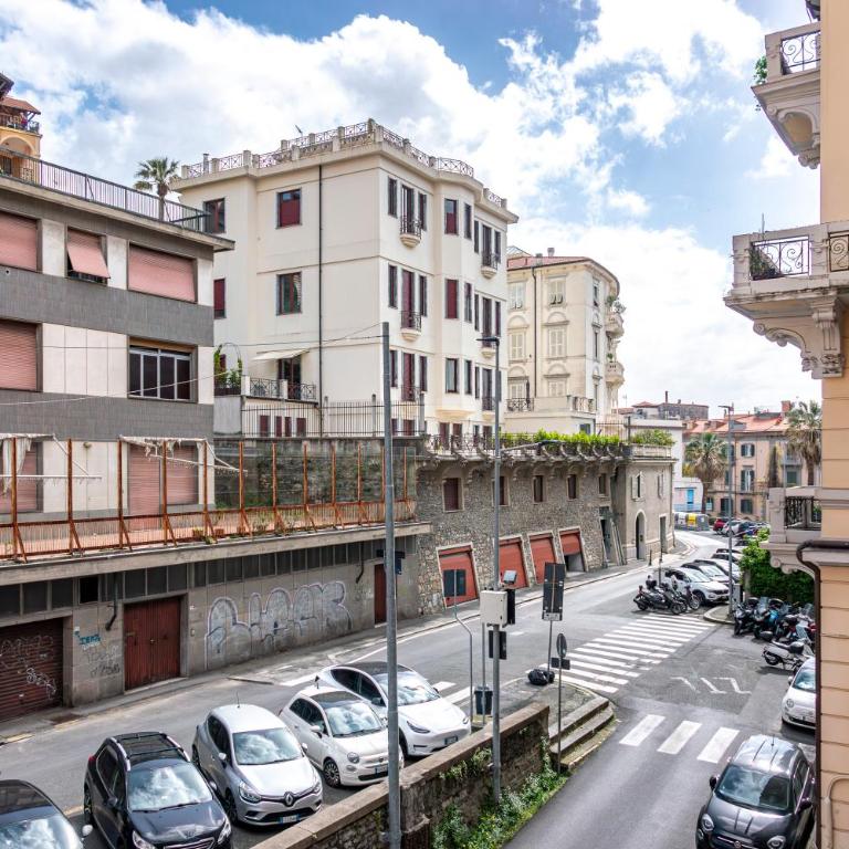 Manzoni 76 - Appartamento con 2 Camere da Letto - 72
