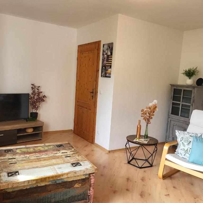 Idyllisches Ferienhaus mit Ausblick - Apartment with Balcony - 5