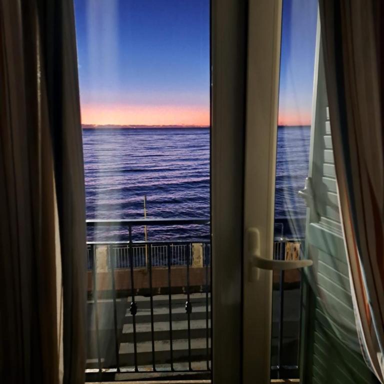 B&B Miramare - Camera Matrimoniale/Doppia con Letti Singoli - 5
