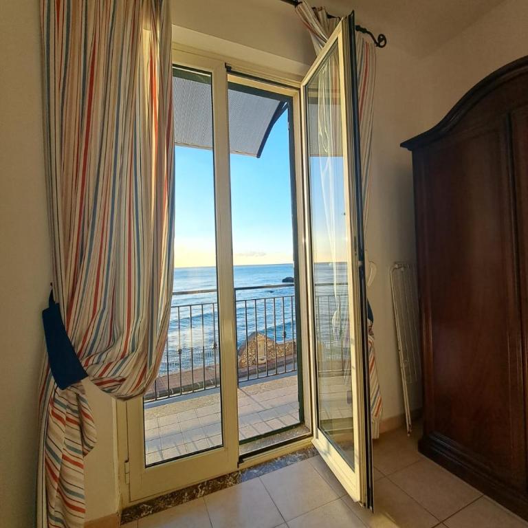 B&B Miramare - Camera Matrimoniale/Doppia con Letti Singoli - 6