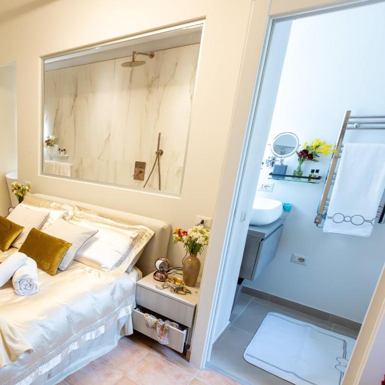 RosaM Suite - Via Veneto 15 min walk from Spanish Steps Top Floor Luxury Apartment - Appartamento con 3 Camere da Letto - 34