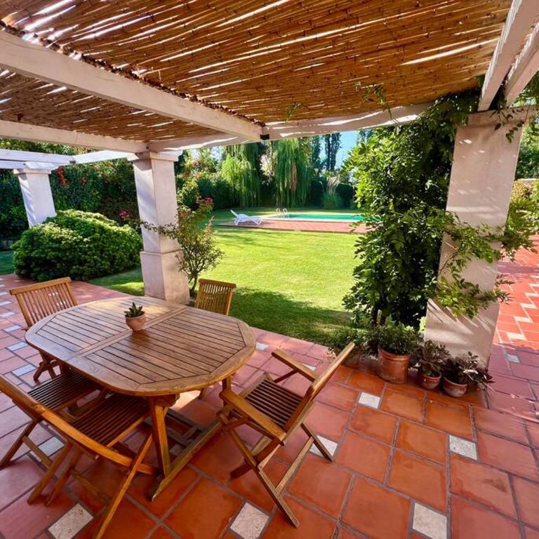 Casona Medrano, con piscina en Chacras de Coria! - Four-Bedroom House - 27