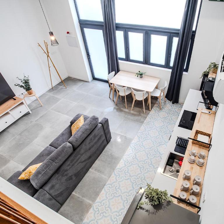 AROMA DE VALENCIA II cozy studio with loft - One-bedroom Loft Apartment - 4