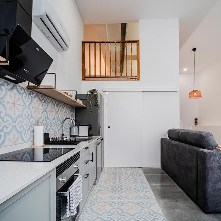 AROMA DE VALENCIA II cozy studio with loft - One-bedroom Loft Apartment - 11
