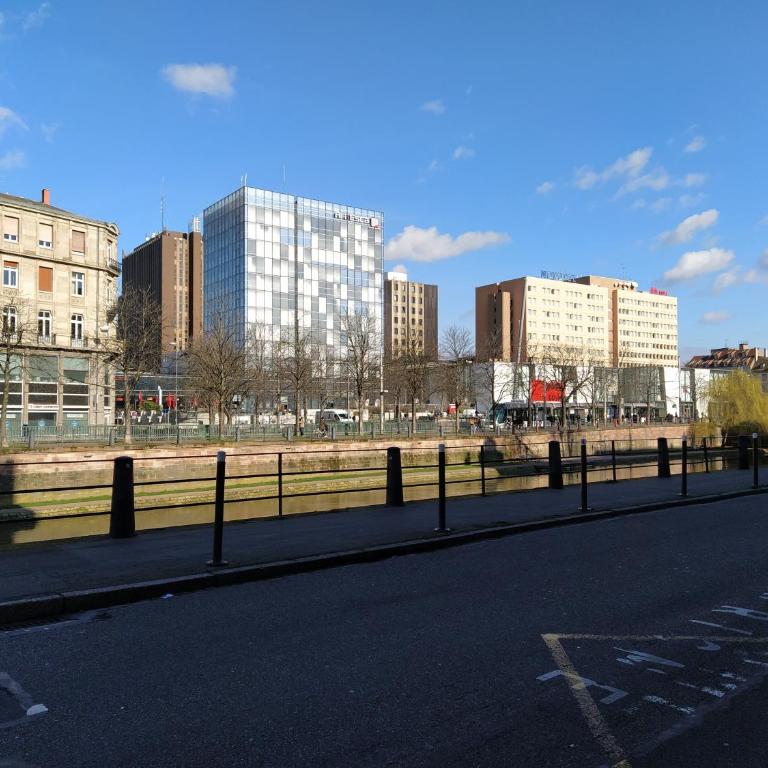 studio hyper centre ville et gare - One-Bedroom Apartment - 12
