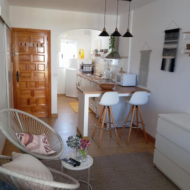 ESTUDIO CON ENCANTO - Estudio - 6