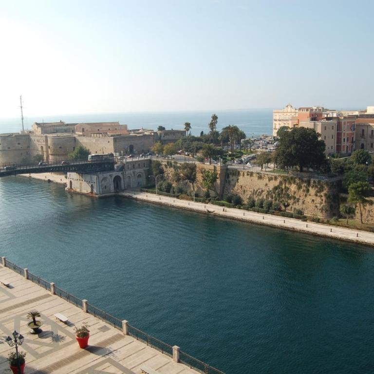 BELLO BORGO - One-Bedroom Apartment - 21