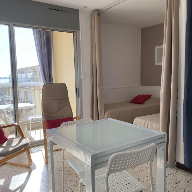 Bel appartement T1 avec vue dégagée, loggia, ascenseur et wifi à Balaruc-les-Bains - FR-1-553-102 - Appartement (2 Adultes) - 6