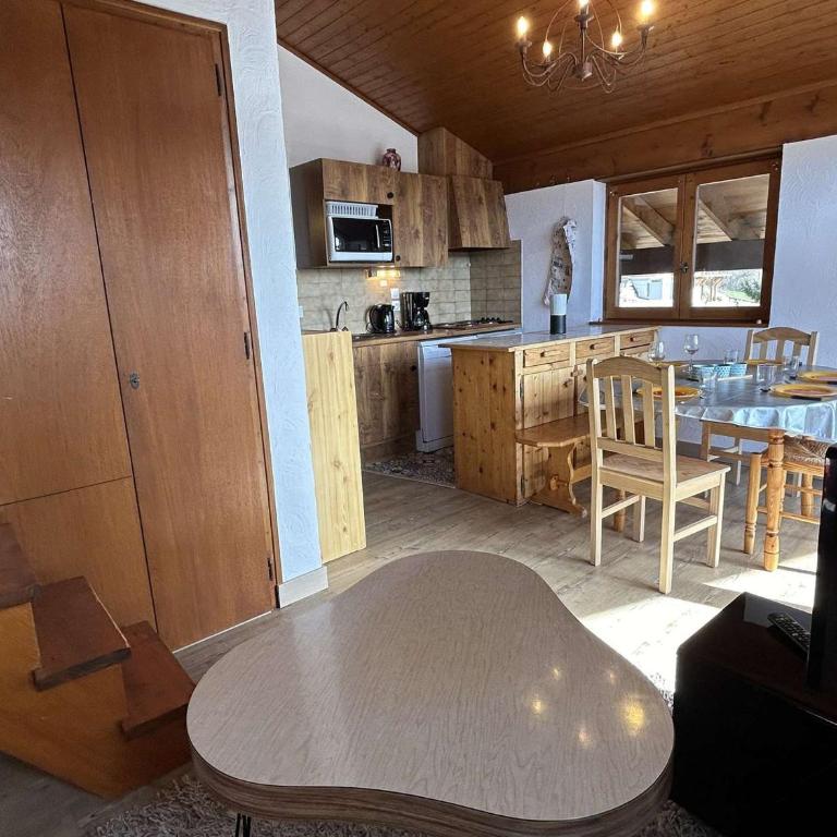 Charmant T2 Mezzanine, Balcon, 6 Pers, Centre de Notre-Dame-de-Bellecombe - Appartement 1 Chambre - 12