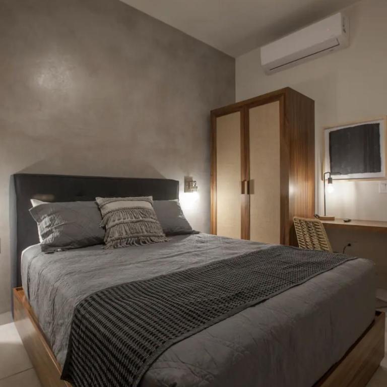 Departamentos & Villa Monarka, 1 Block from Malecon! - Apartamento de 2 dormitorios con balcón - 2