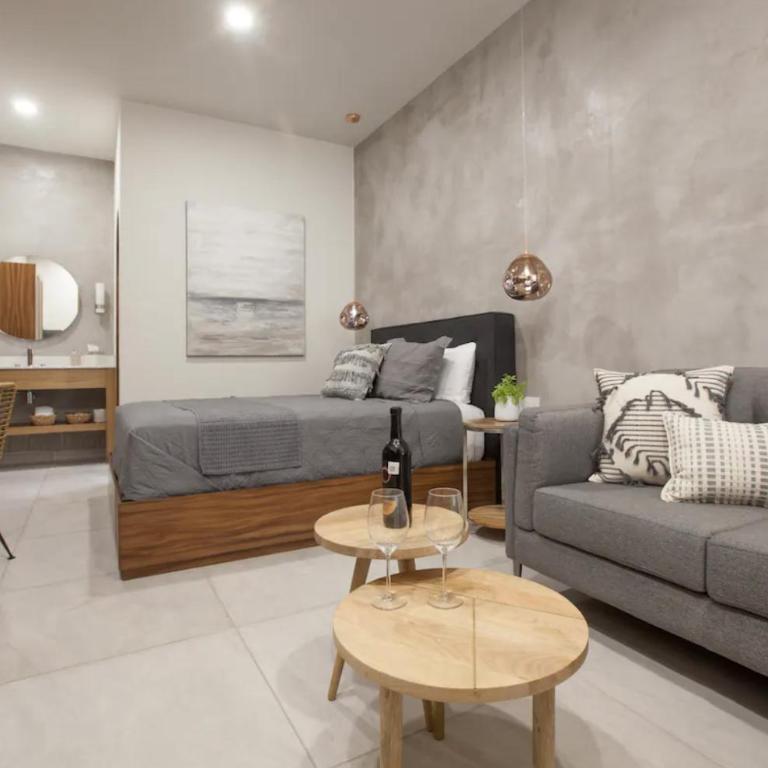 Departamentos & Villa Monarka, 1 Block from Malecon! - Loft - 2